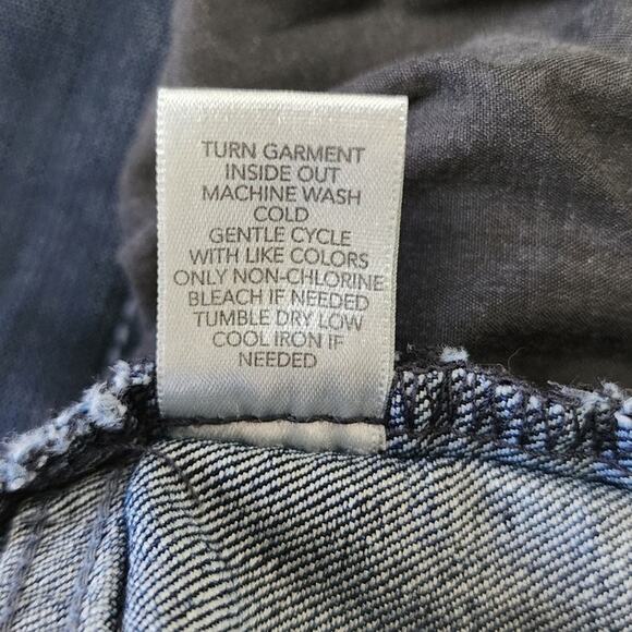 Cj Banks Dark Wash Denim Cuffed 4 pocket design Knee length Shorts Women's Sz 4 - Picture 8 of 10